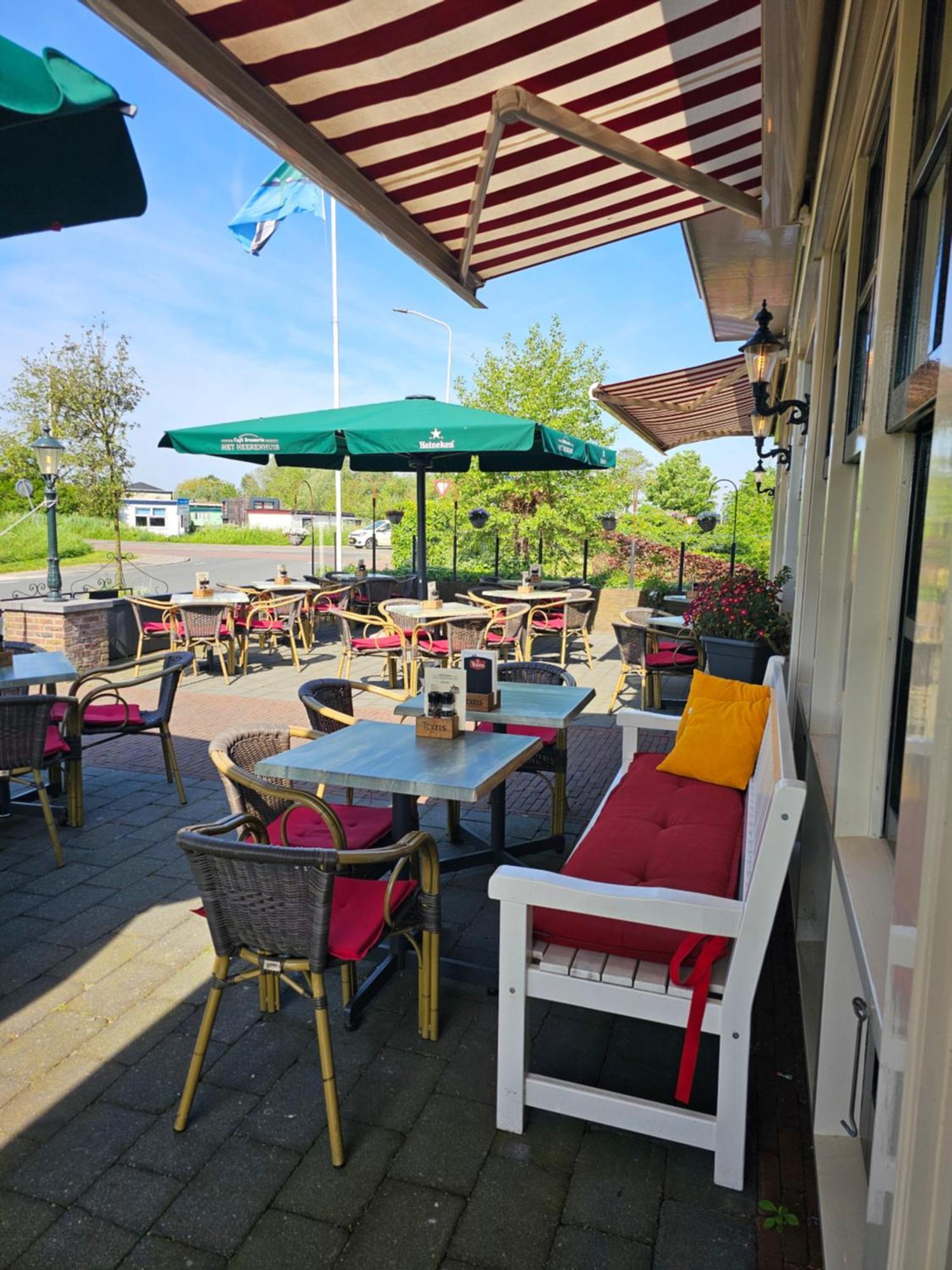Cafe Brasserie Het Heerenhuis Het Kalf Kültér fotó