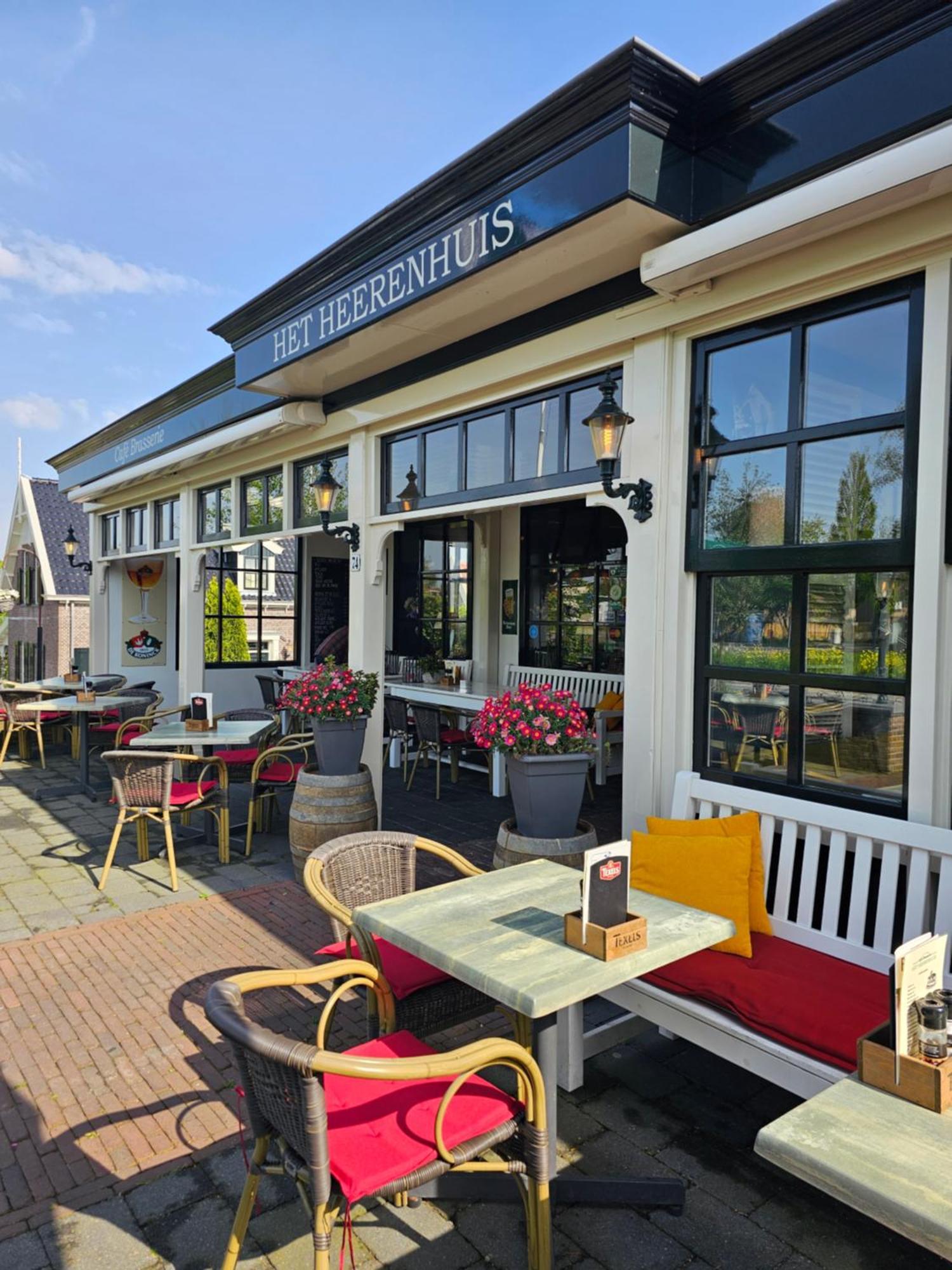 Cafe Brasserie Het Heerenhuis Het Kalf Kültér fotó